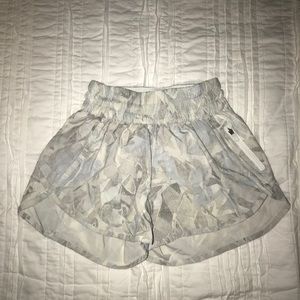 Lululemon size 2 grey and white shorts